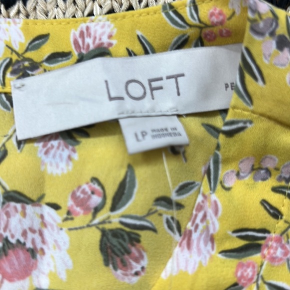 SzLP Loft Yellow Floral Print Blouse NWT - Picture 7 of 7